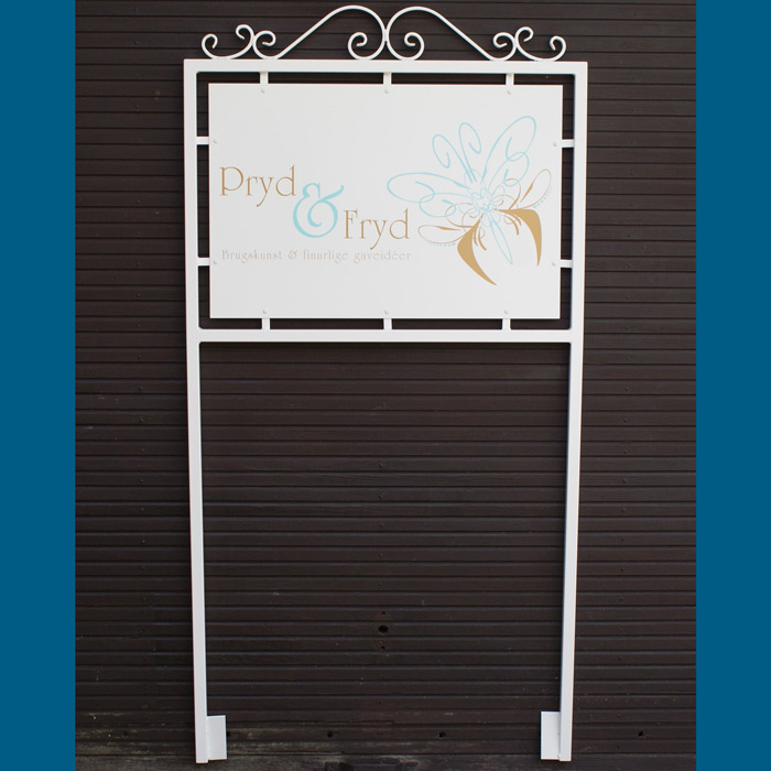 5025 Nedstøbningsskilt med krummelurer