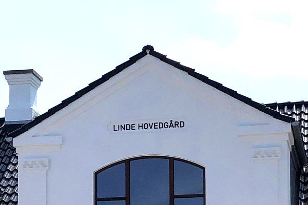 bogstaver,facadebogstaver,udskårne bogstaver,facade,butiksindretning,rust bogstaver,surrow skilte,skilt,skilte