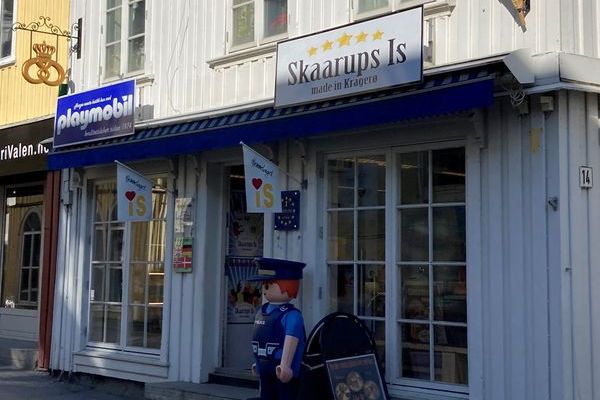 Playmobilbutikken,bagerkringle i smedejernsophæng,bagerkringle i norge,konditor Worms bagerkringle,Surrow Skilte,skilt,skilte
