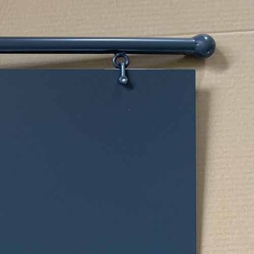 udhængsskilt_i_specialfarve udhængsskilt,galgeskilt,skilt,skilte,butiksskilte,vægskilte